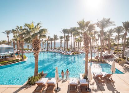 FOUR SEASONS RESORT