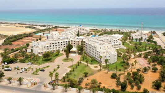 THAPSUS BEACH RESORT